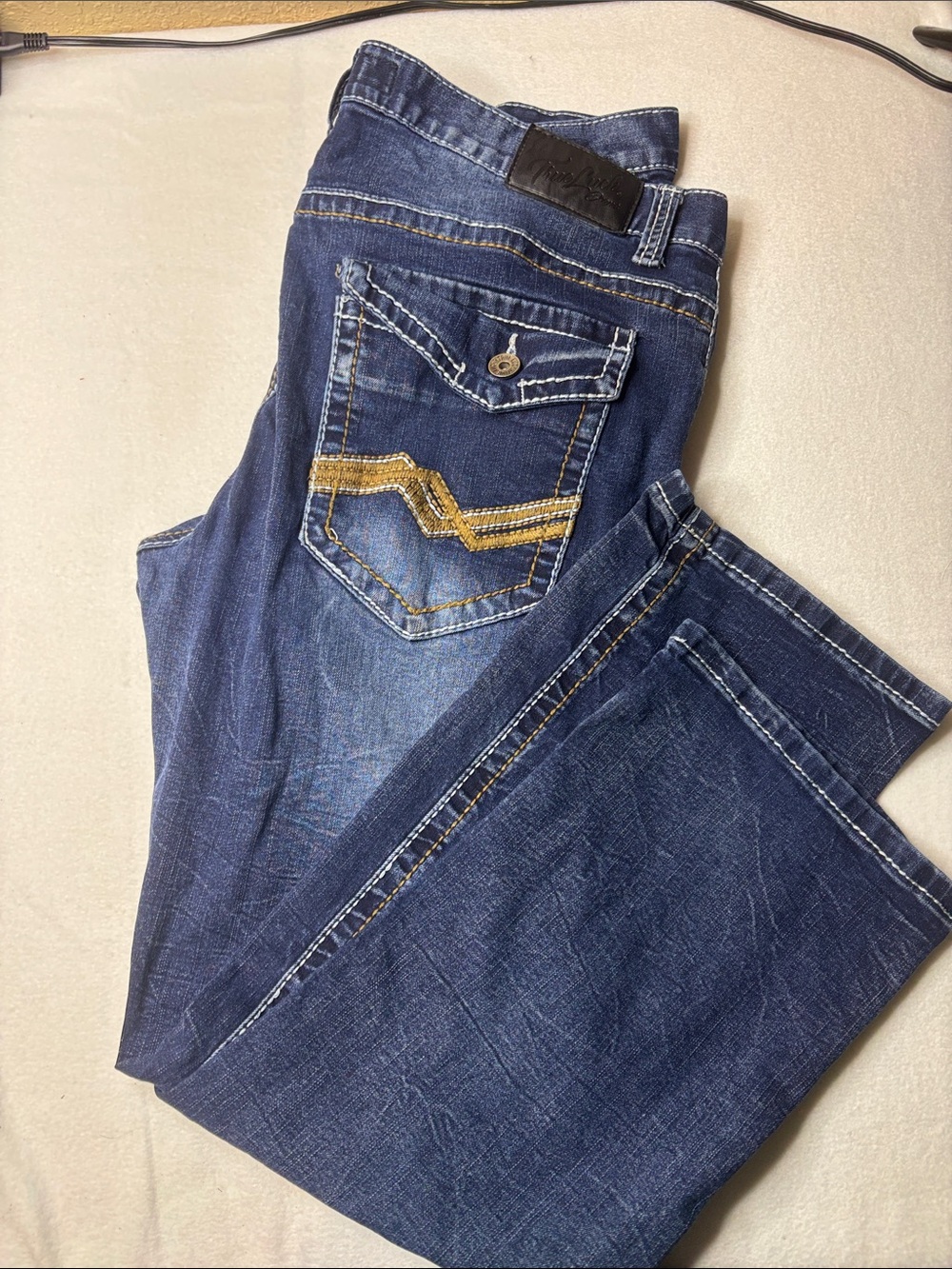 Straight Fit Men's Indigo Blue Jeans with Contrast Pocket Stitching
